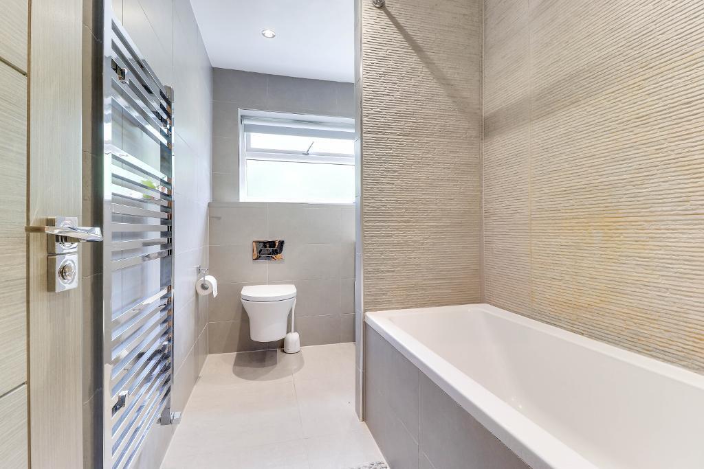 Bathroom 2nd floor