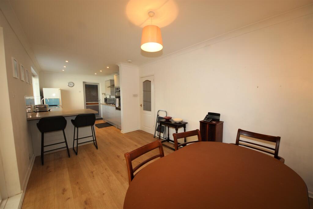 Lounge diner kitchen