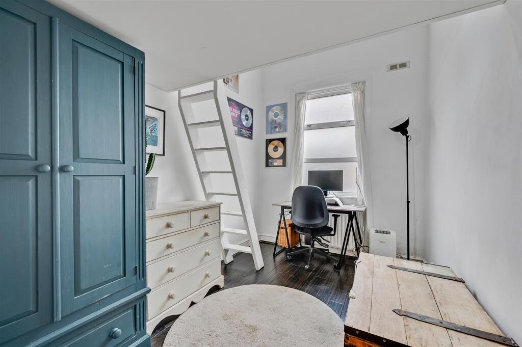 Daniels_136 Minet Avenue _005.jpg