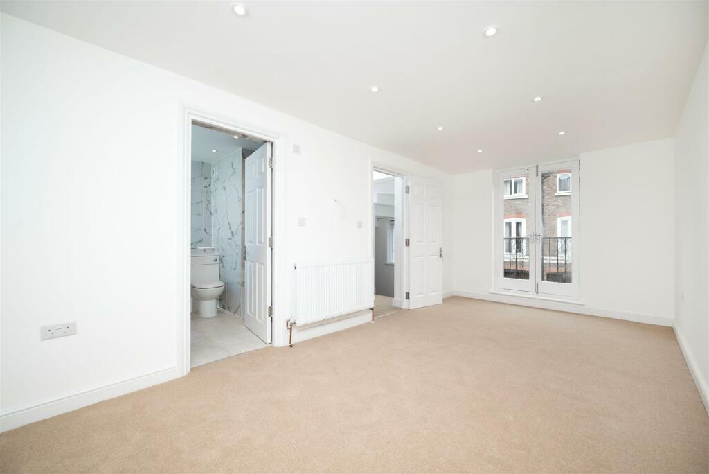 Principal bedroom 2 - Maple Mews..jpeg