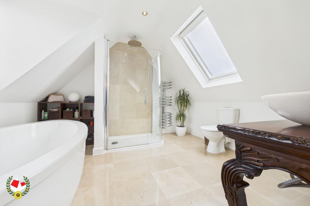 En-Suite Four Piece Bathroom