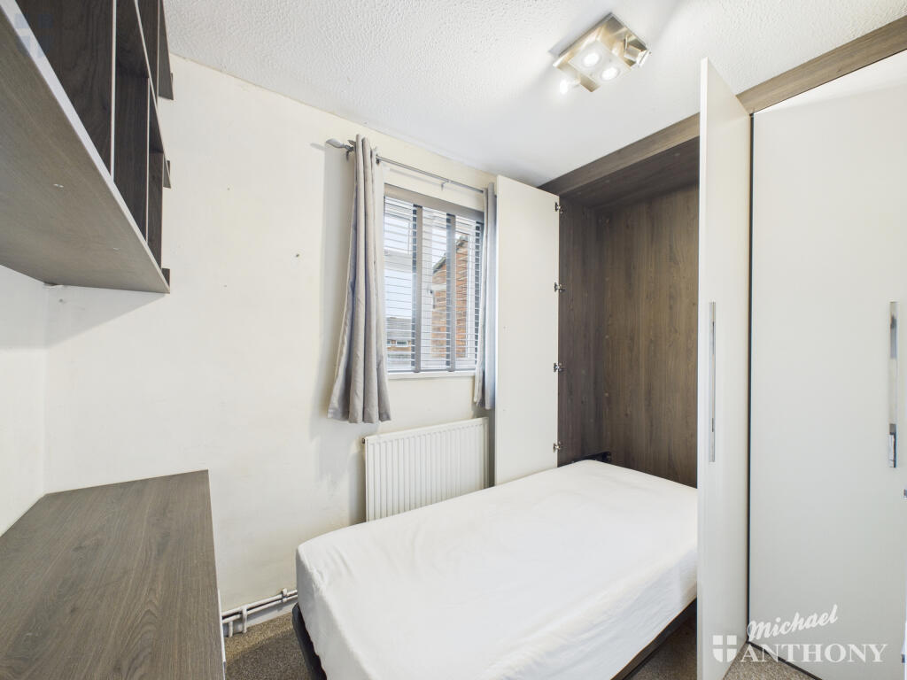 CAM03218G0-PR0779-STILL013