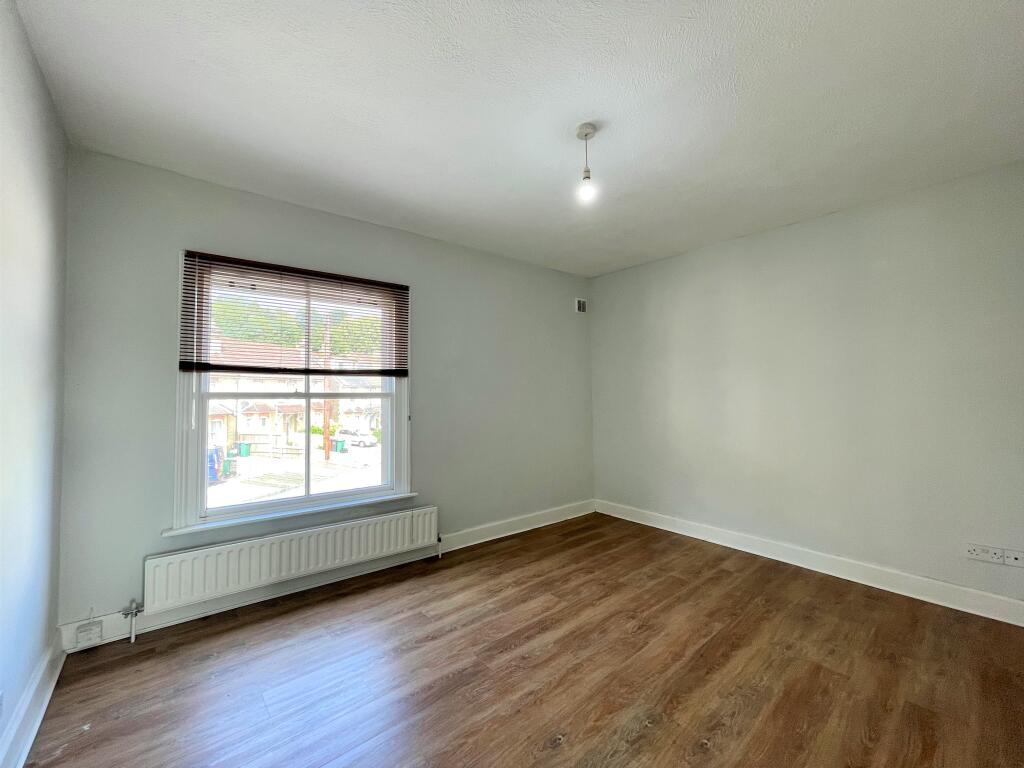 Bedroom (2)