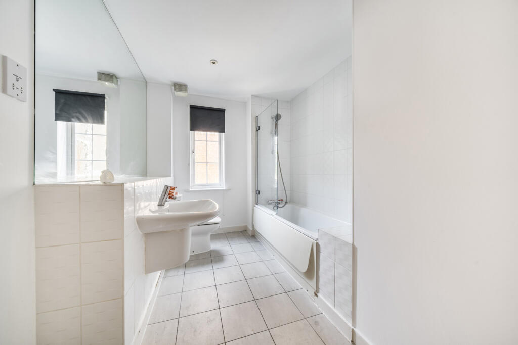 1343735-4-68d1365...