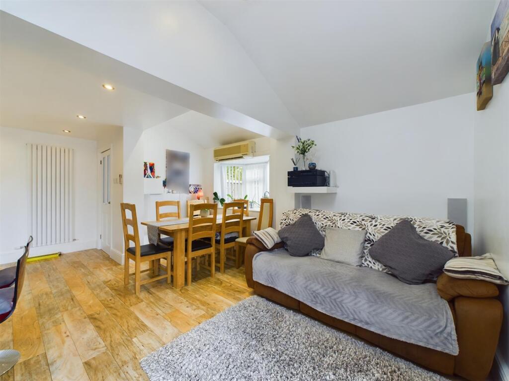 Impressive Open Plan Extended Living Kitchen