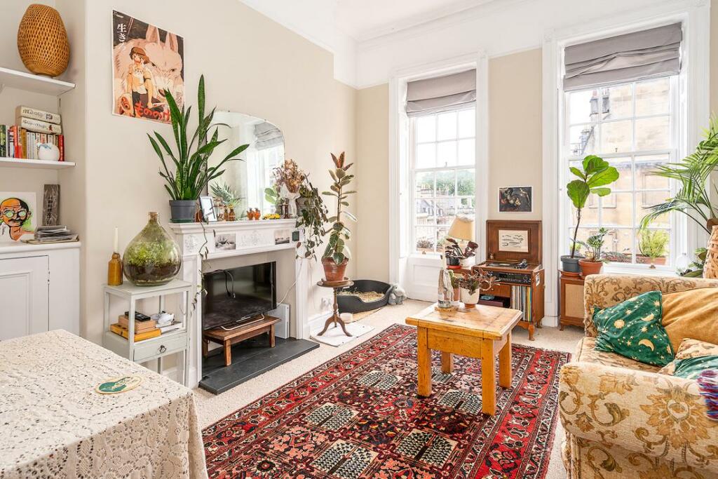 First Floor Apartment, 13 Belmont, Bath, BA1 5DZ-5