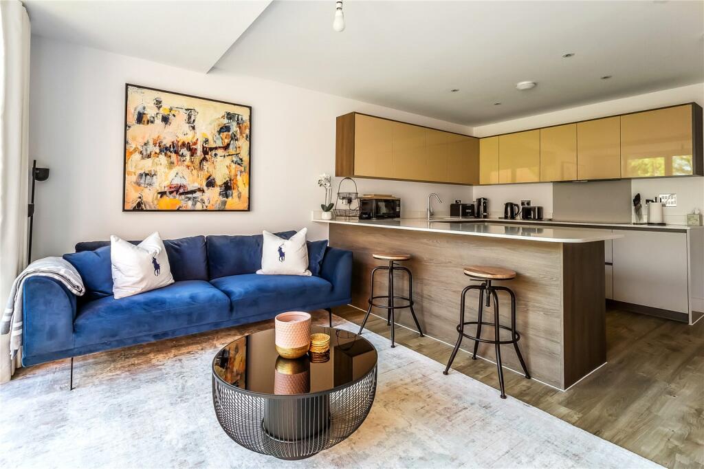 Kitchen/ Family Room
