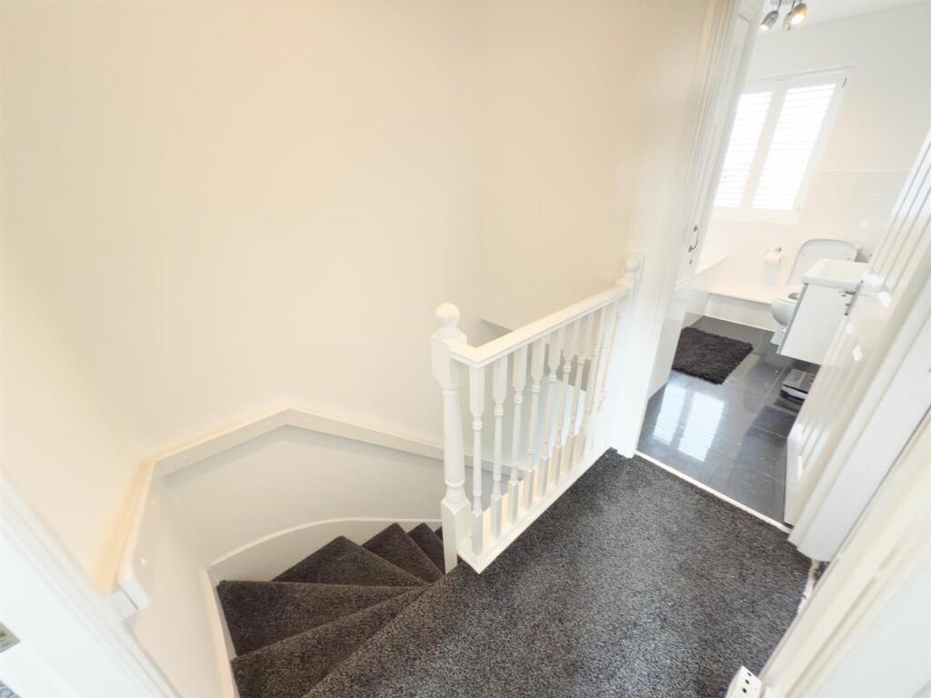 20 Woodside Avenue (13).jpg