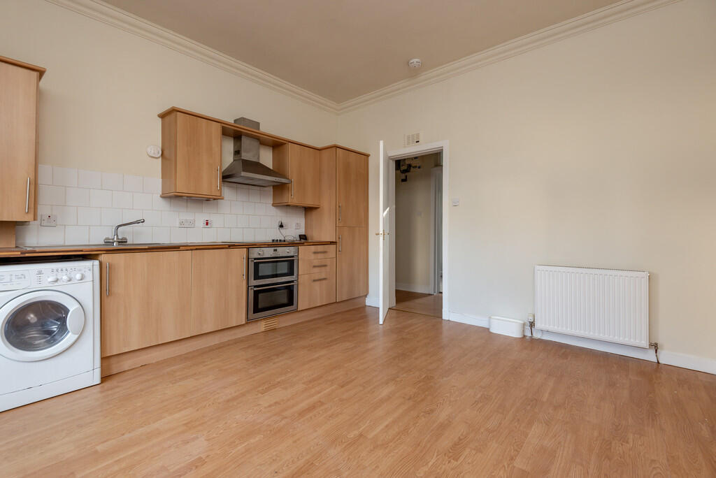 Open Planned Loun...