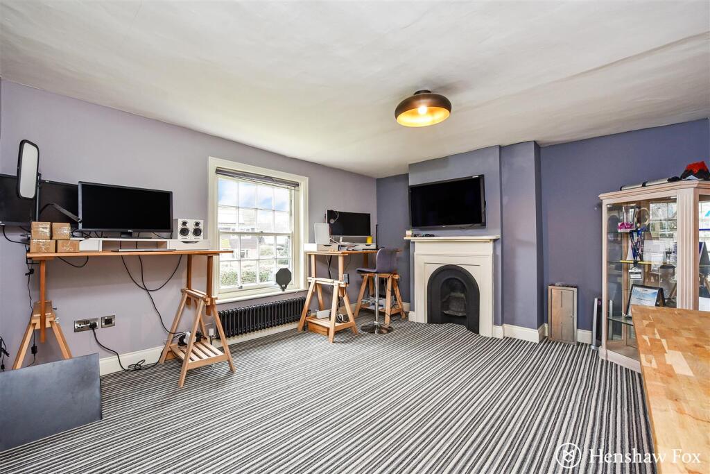 Ph28_5801365 - Copy.jpg