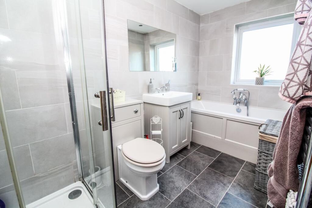 En-suite. 