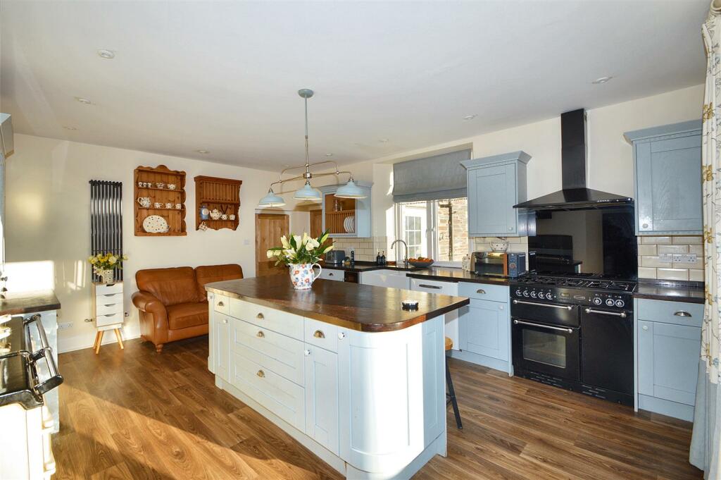 Kitchen Breakfast Room 2
