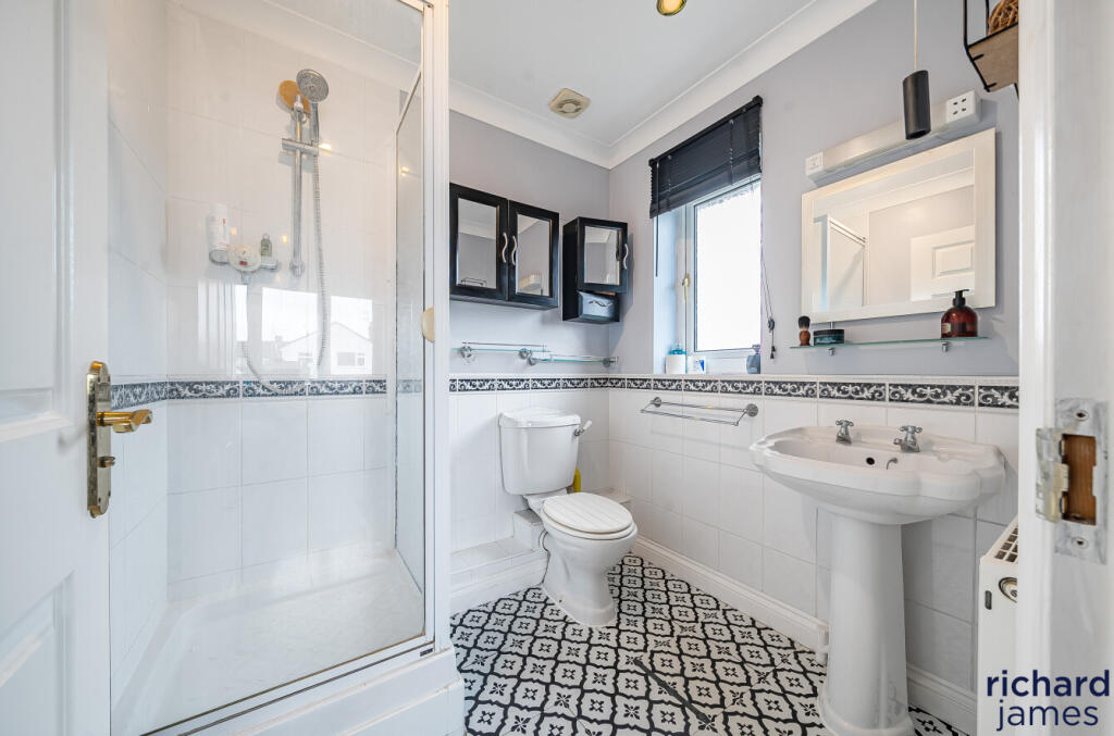 0e279457-52af-43b...