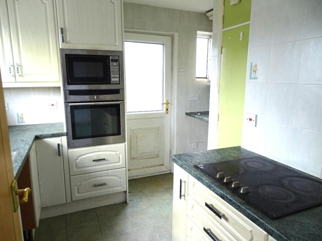 KITCHEN (needs refitting)