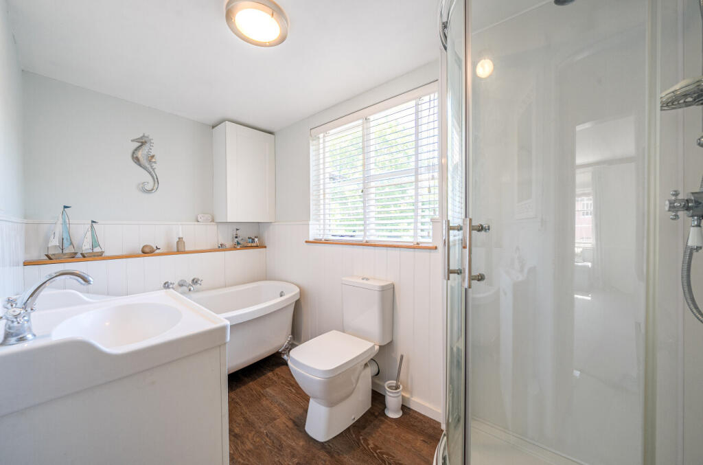 1285906-12-682485...