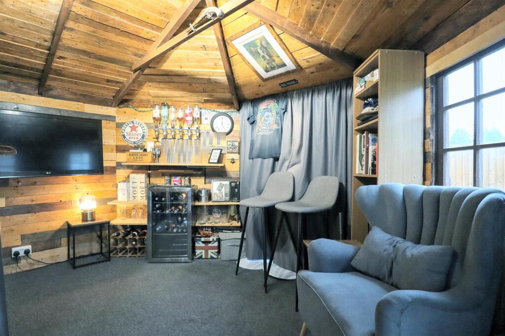Summerhouse (3).jpg