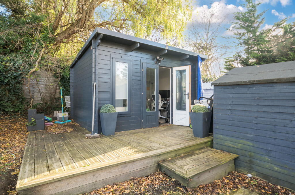 1385396-26-692704...