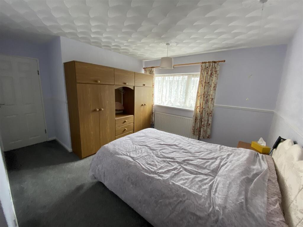 Bedroom no.1 front double: