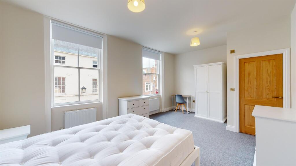 High Street 3a Bedroom One.jpeg