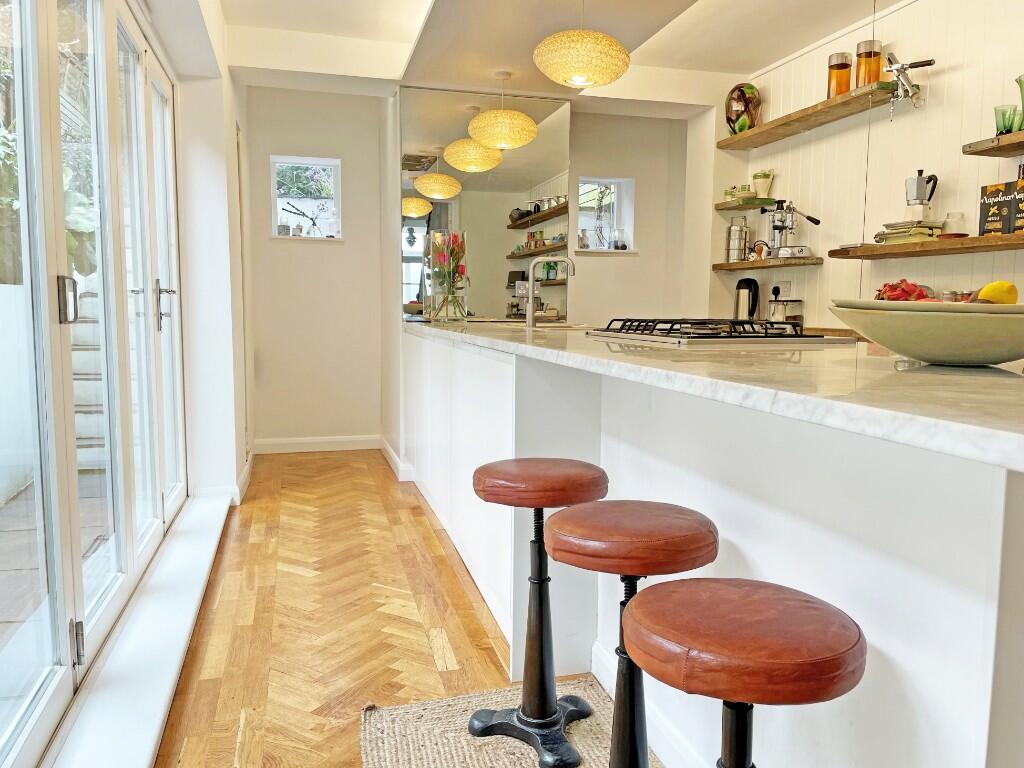 Kit/Breakfast Room