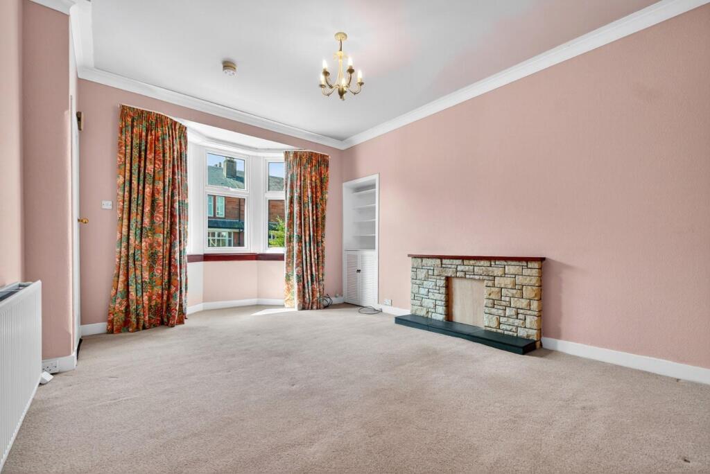 8 blackdales avenue, largs_04.jpg