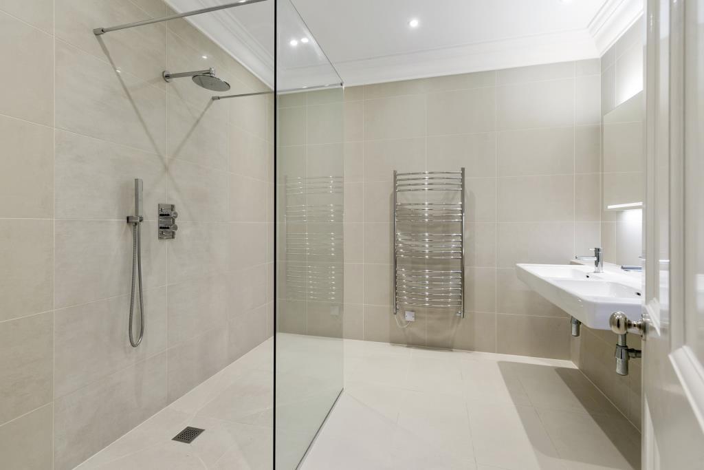 Little-Bassett.-Gran