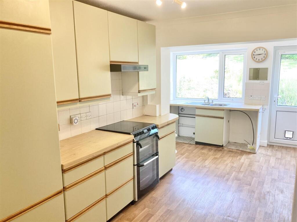 Kitchen/Breakfast Room