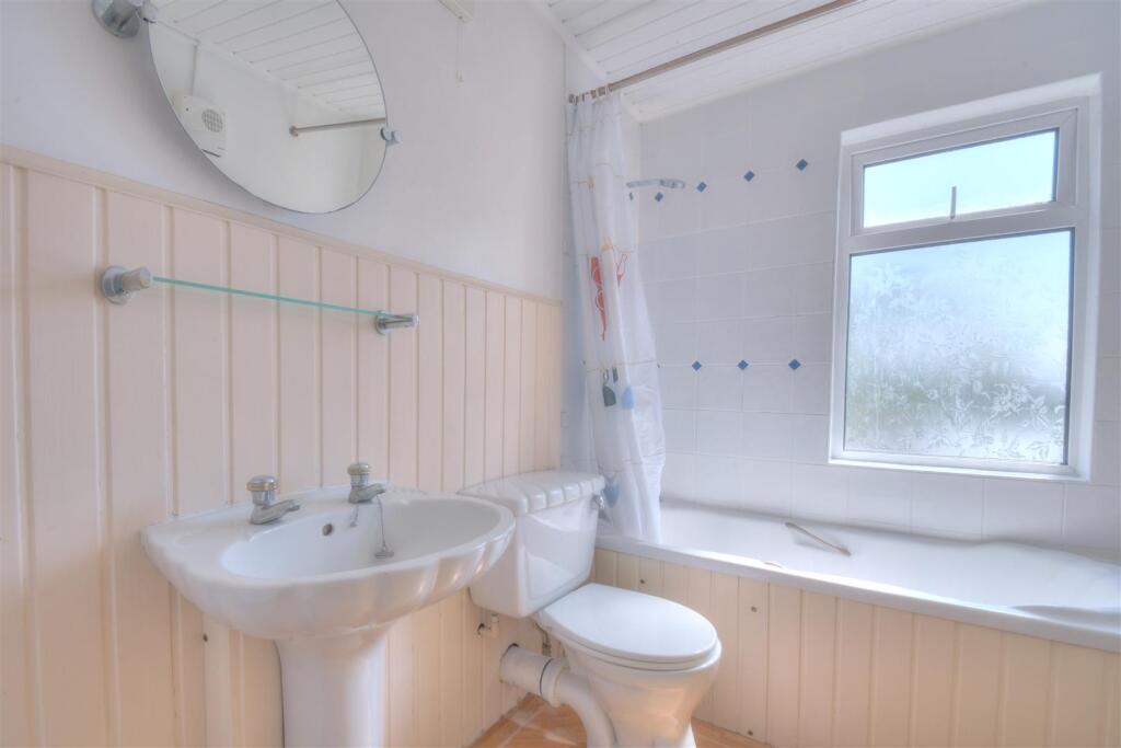 Bathroom Enhanced.jpg