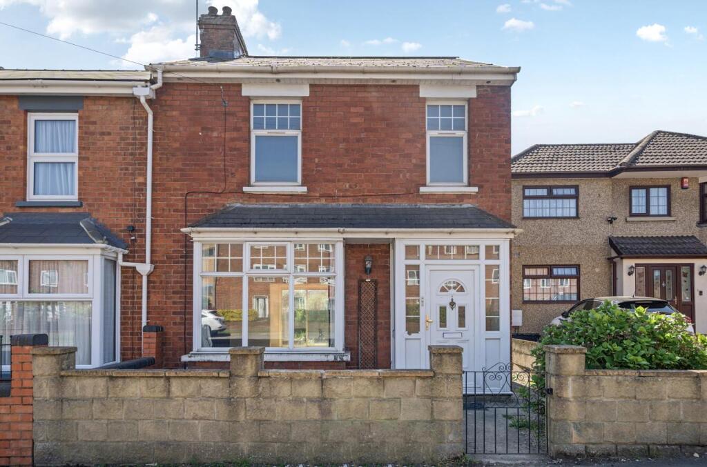 -681395943e0e1-l-1287079 (1).jpg