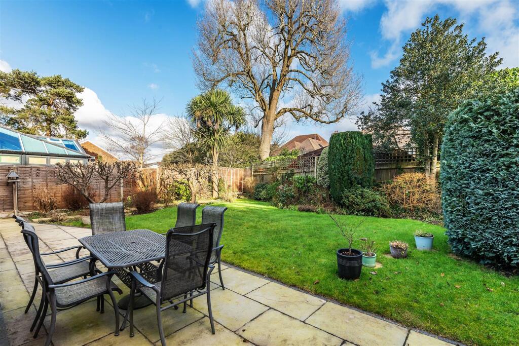 23-Oldfield-Gardens-20.jpg