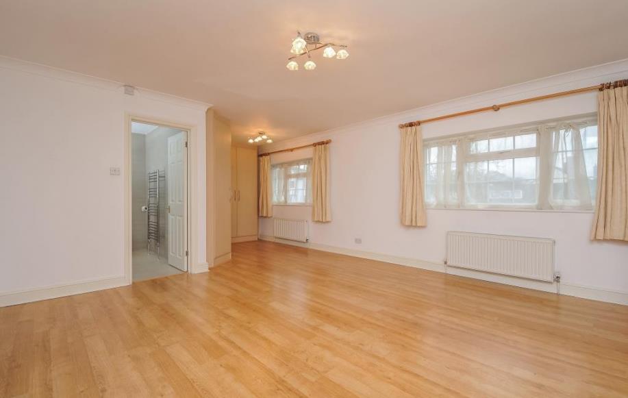 46 CAVENDISH RD2.jpg