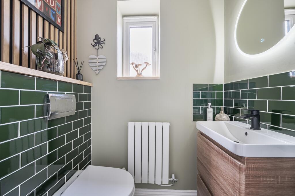 1327804-7-68936fa7502dd