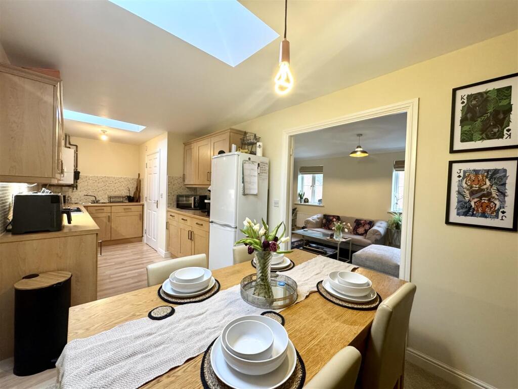 OPEN PLAN KITCHEN/DINER