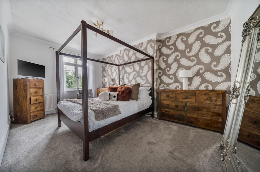 1330344-10-6884ed...