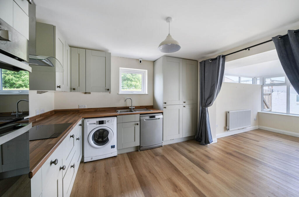 1299652236838b4480dcb6arw