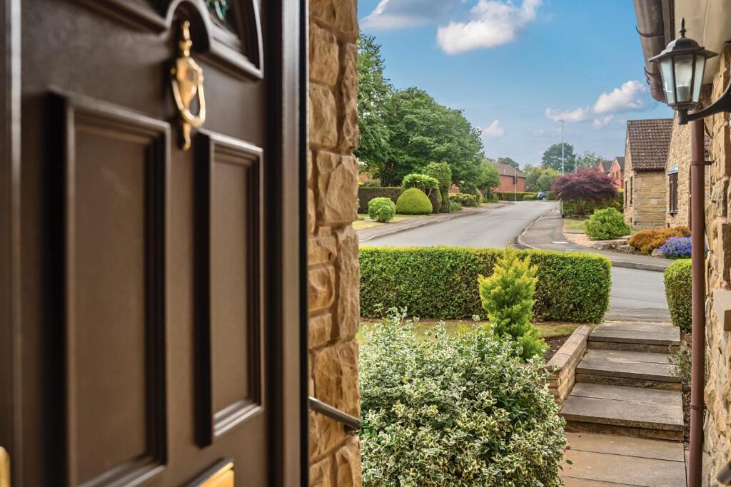 VIEW UP THE STREET.jpg