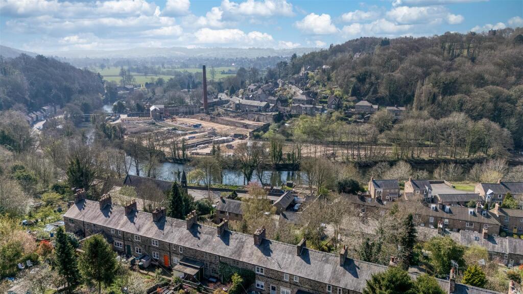 View/Surrounding area