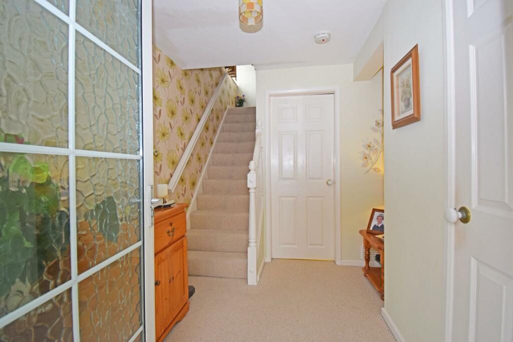 1 Barnsley Road, hall.jpg