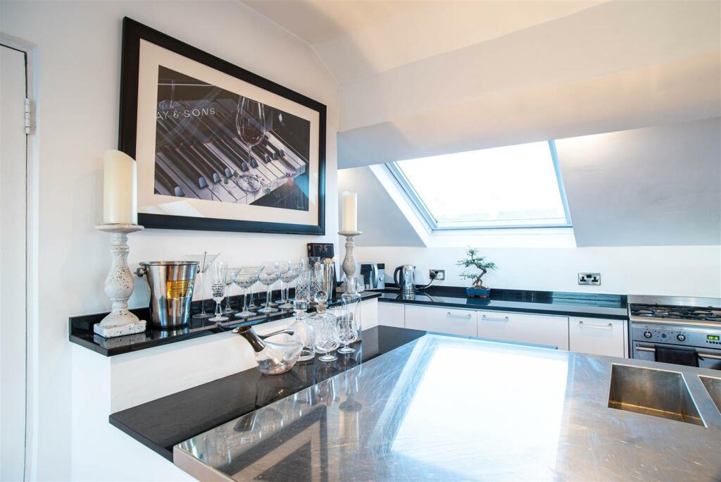 kitchen 3.jpg