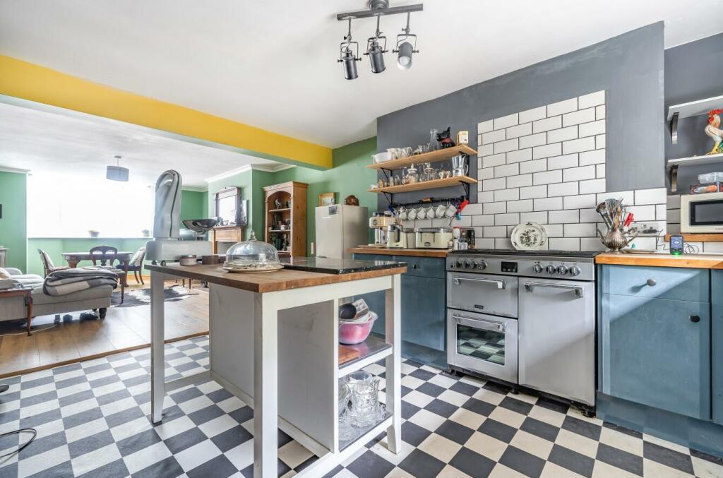 OPEN PLAN LOUNGE/KITCHEN/DINER
