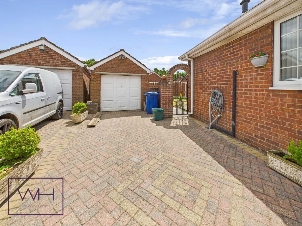 CAM03785G0-PR0262-ST