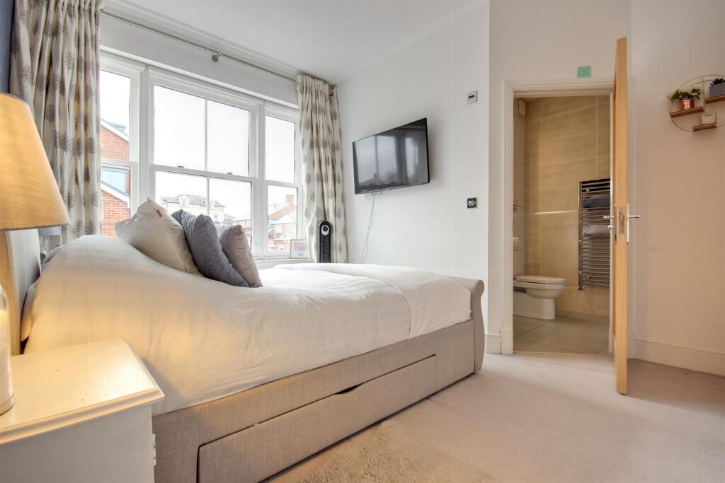 Bedroom into Ensuite