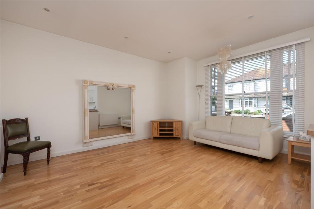 Leander Court, Graystone Road