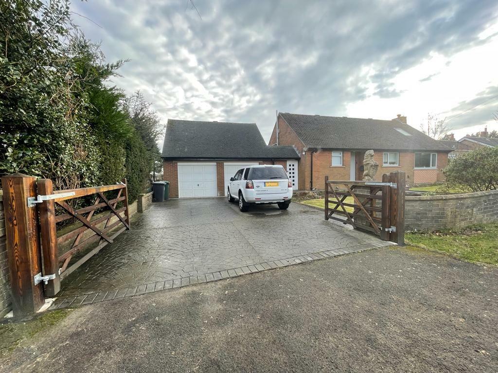 DOUBLE GARAGE