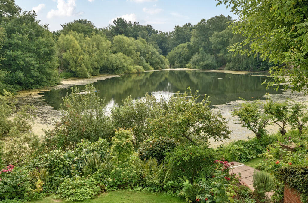 1335917-11-689c89...