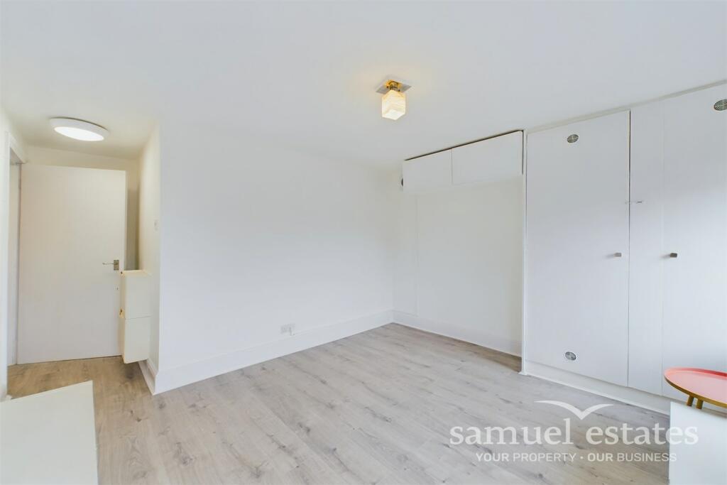 Studio / Reception