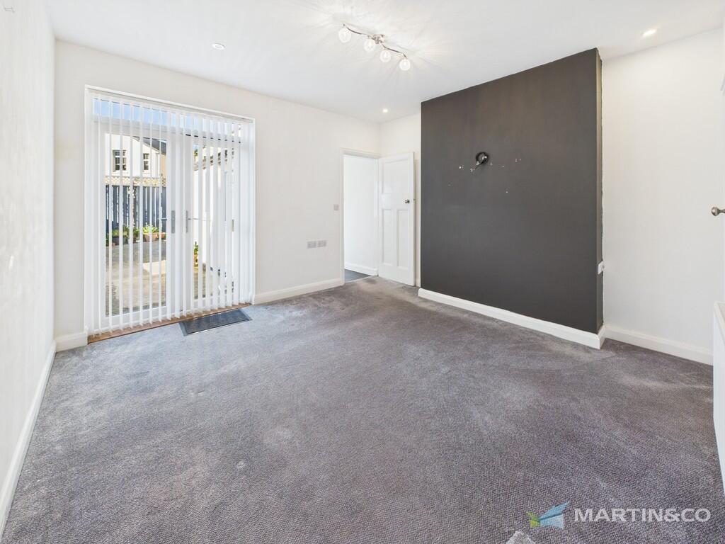 CAM02318G0-PR0418...