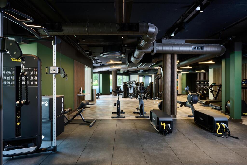 BRAND NEW GYM