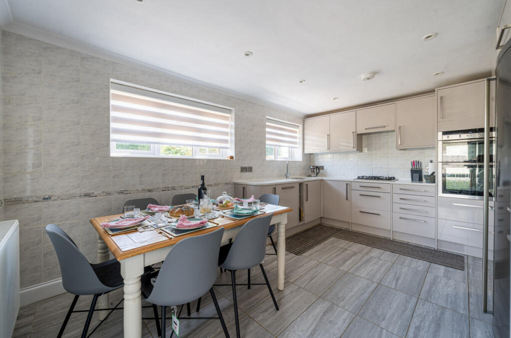 1317352-15-686fa0...