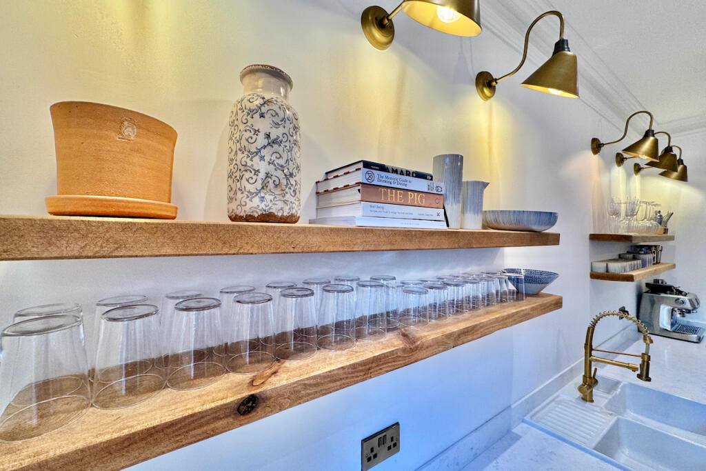Kitchen Feature